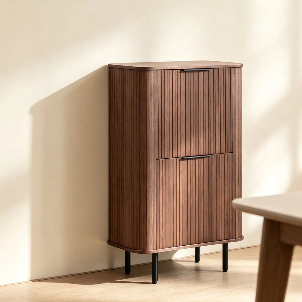 Hoge kast met lamellen en 2 deuren 140 cm – foto 4 – Walnoot