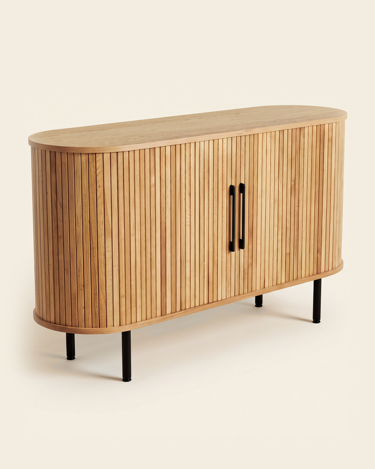 Luncera dressoir afgerond 140 cm in licht eiken, productfoto op crème achtergrond