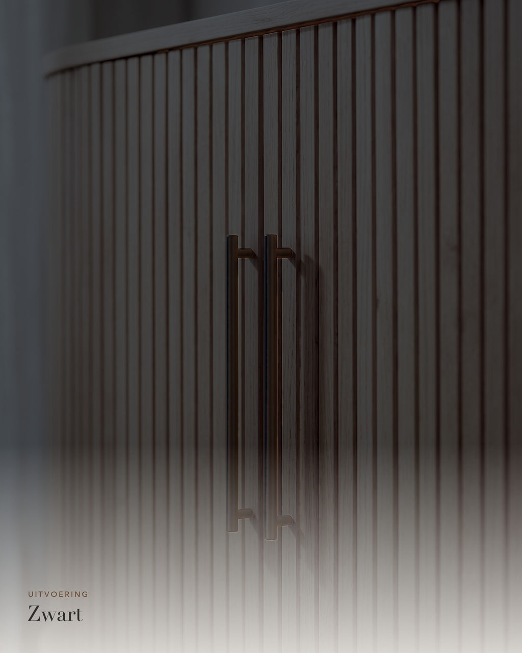 Luncera dressoir afgerond 140 cm in zwart, close-up van de ribbels en grepen in zwart