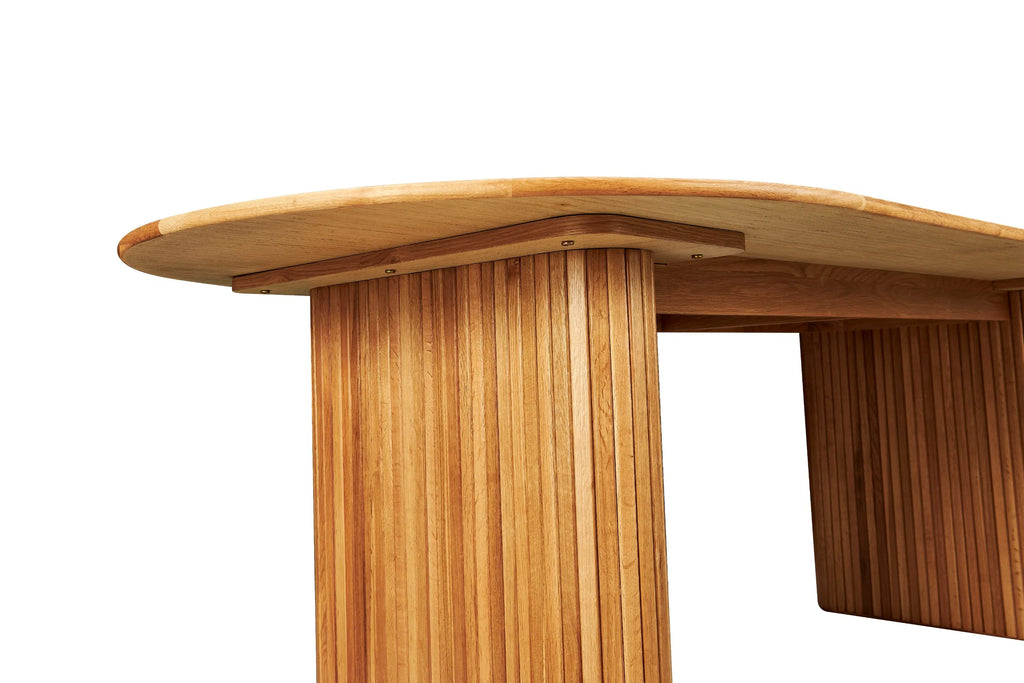 Eettafel ovaal 220 cm – foto 4 – Licht eiken