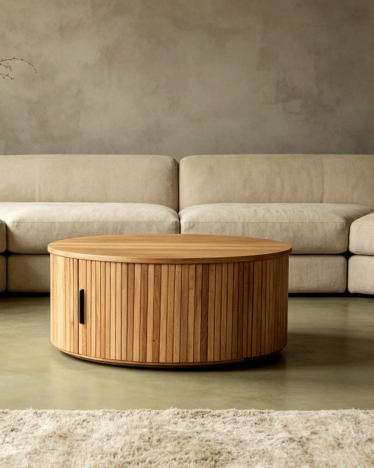 El ronde salontafel met deur lamellen – in de woonkamer – Licht eiken