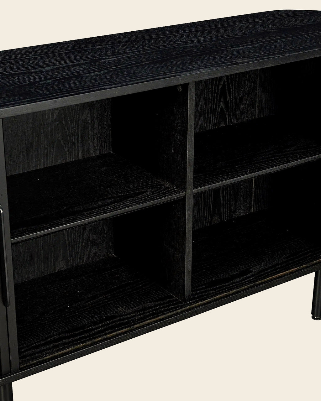 El dressoir lamellen ovaal – close-up van het materiaal – Zwart
