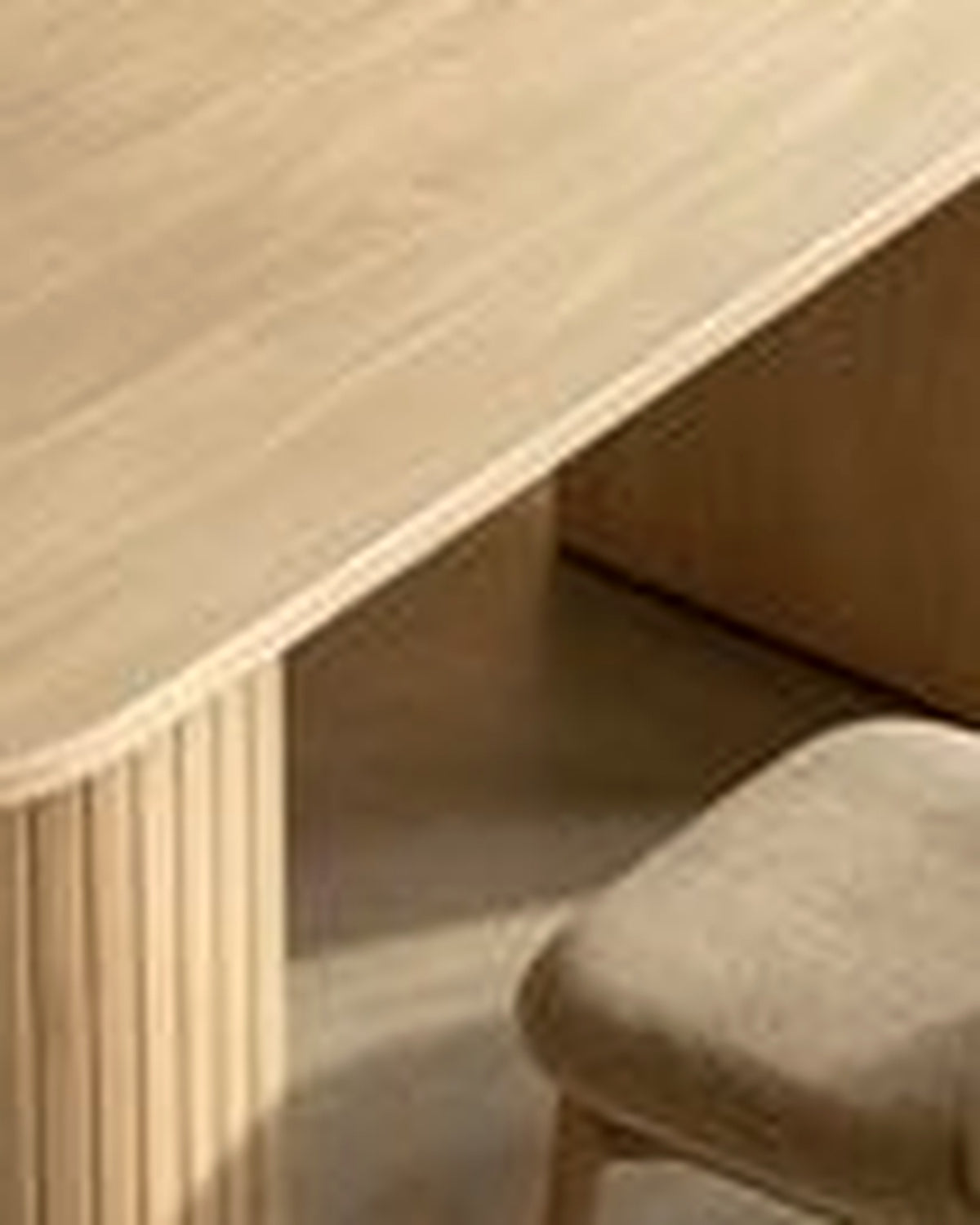 Duim bureau lamellenpoten licht eiken – close-up van het materiaal – Licht eiken