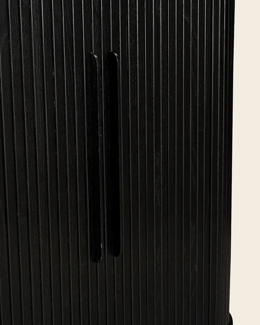 Mud hoge kast lamellen afgerond – close-up van het materiaal – Zwart