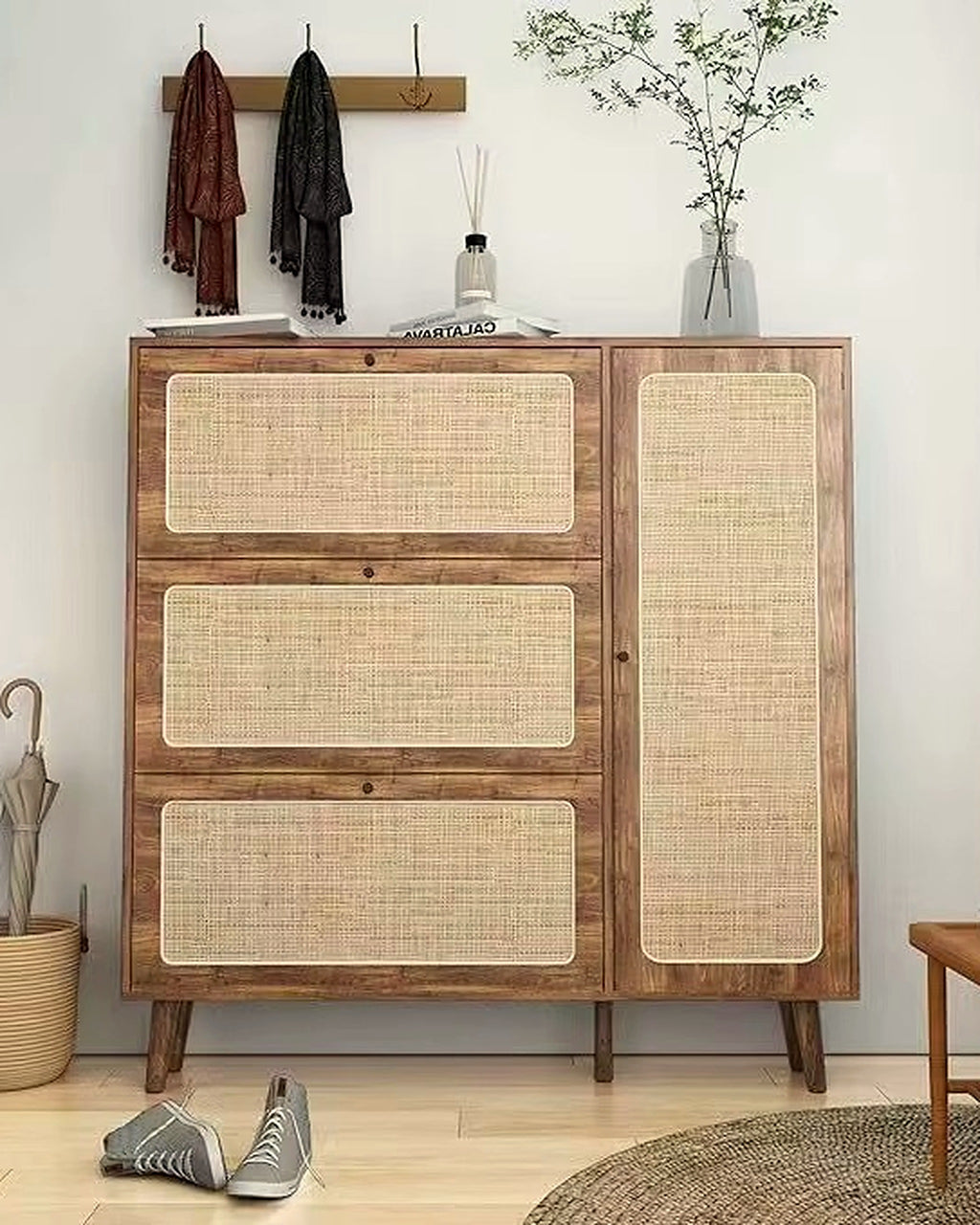 Span hoge kast rotan met kleppen – in de woonkamer – Naturel
