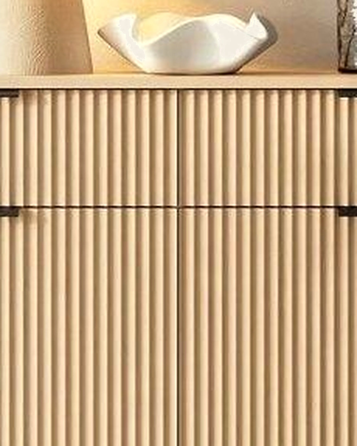 El kast lamellen met lade licht eiken – close-up van het materiaal – Licht eiken
