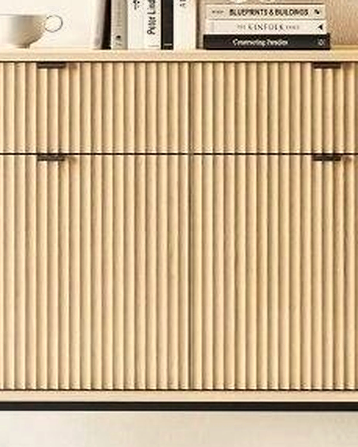 El dressoir lamellen 3 deuren licht eiken – close-up van het materiaal – Licht eiken