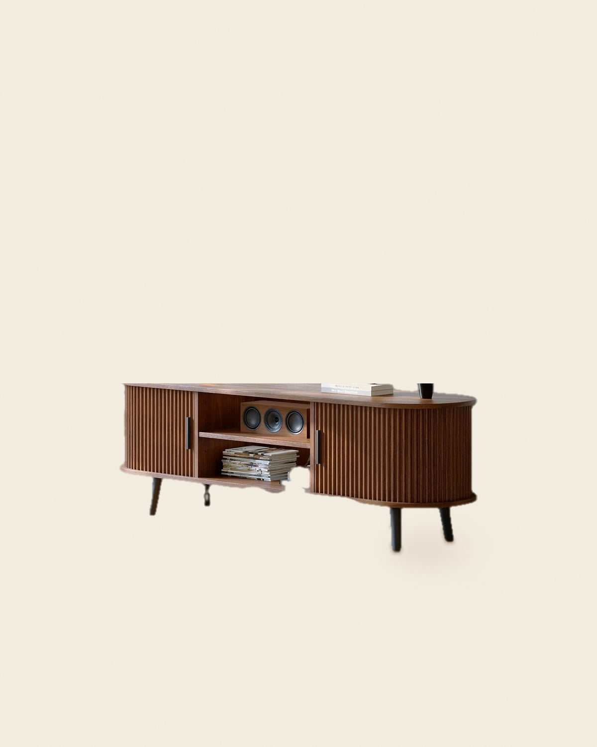 El tv-meubel lamellen walnoot 120 cm – vooraanzicht – Walnoot