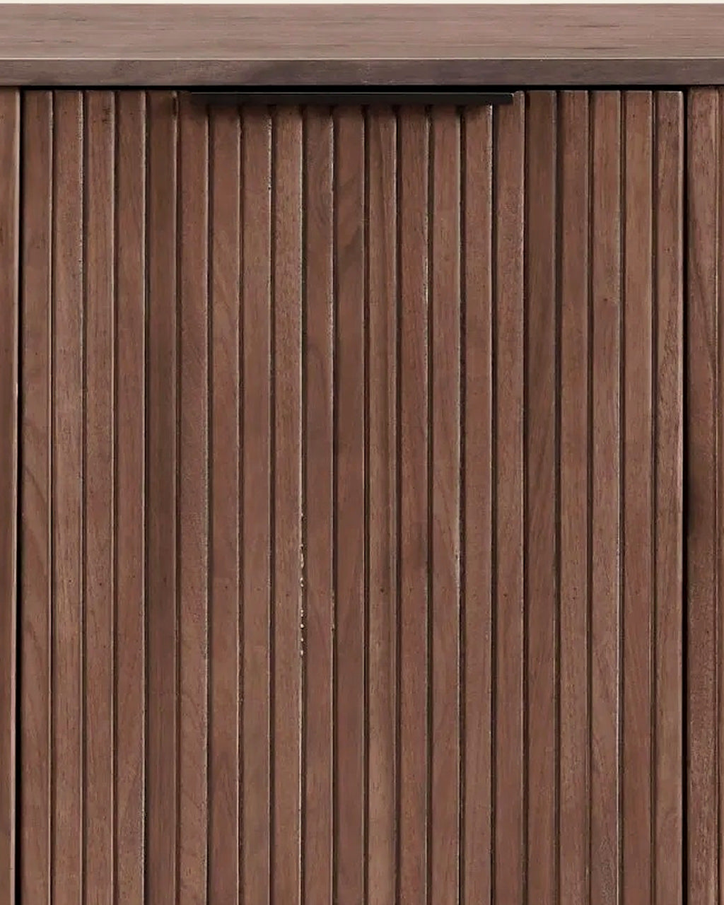Dressoir met lamellen en 3 deuren 160 cm – close-up van het materiaal – Walnoot