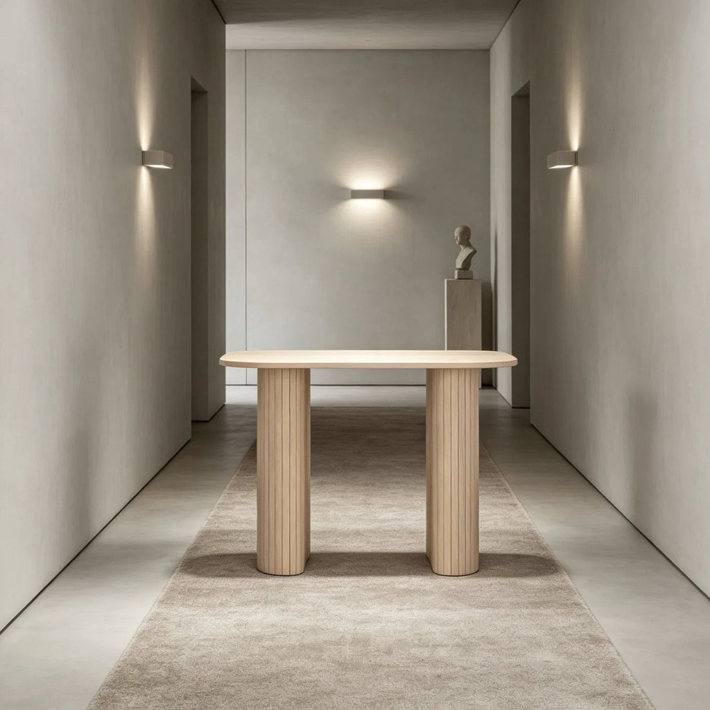 Sidetable op zuilen 100 cm – foto 1 – Licht eiken