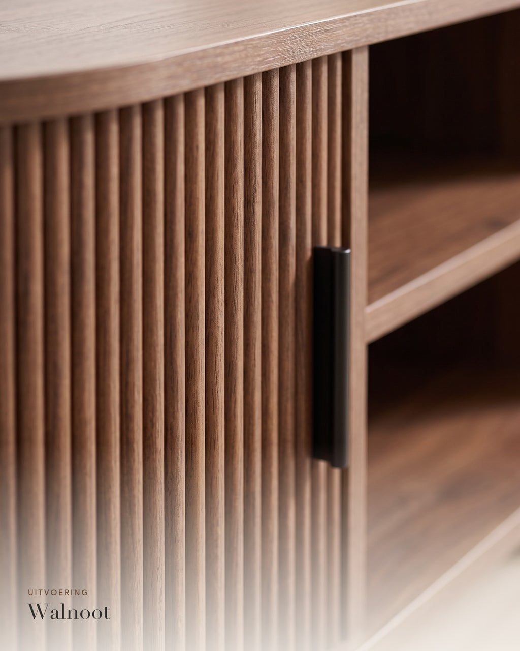 Luncera tv-meubel walnoot ribbel 120 cm, close-up van de ribbels en greep in walnoot